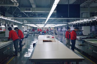 《对话新时代》摄制组走进赢领智尚 专访陈灵梅，共话时尚创新与企业发展